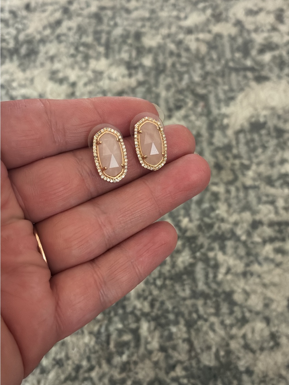 Kendra Scott Rose Gold Ellie luxe studs in rose quartz